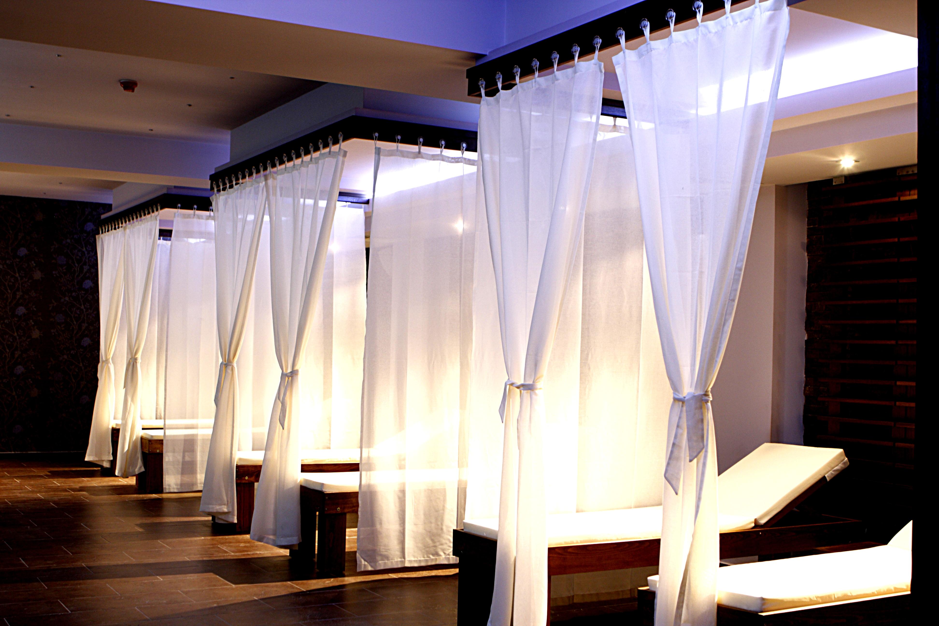 Primoretz Grand Hotel & Spa Burgas Exterior foto A massage parlor in Singapore