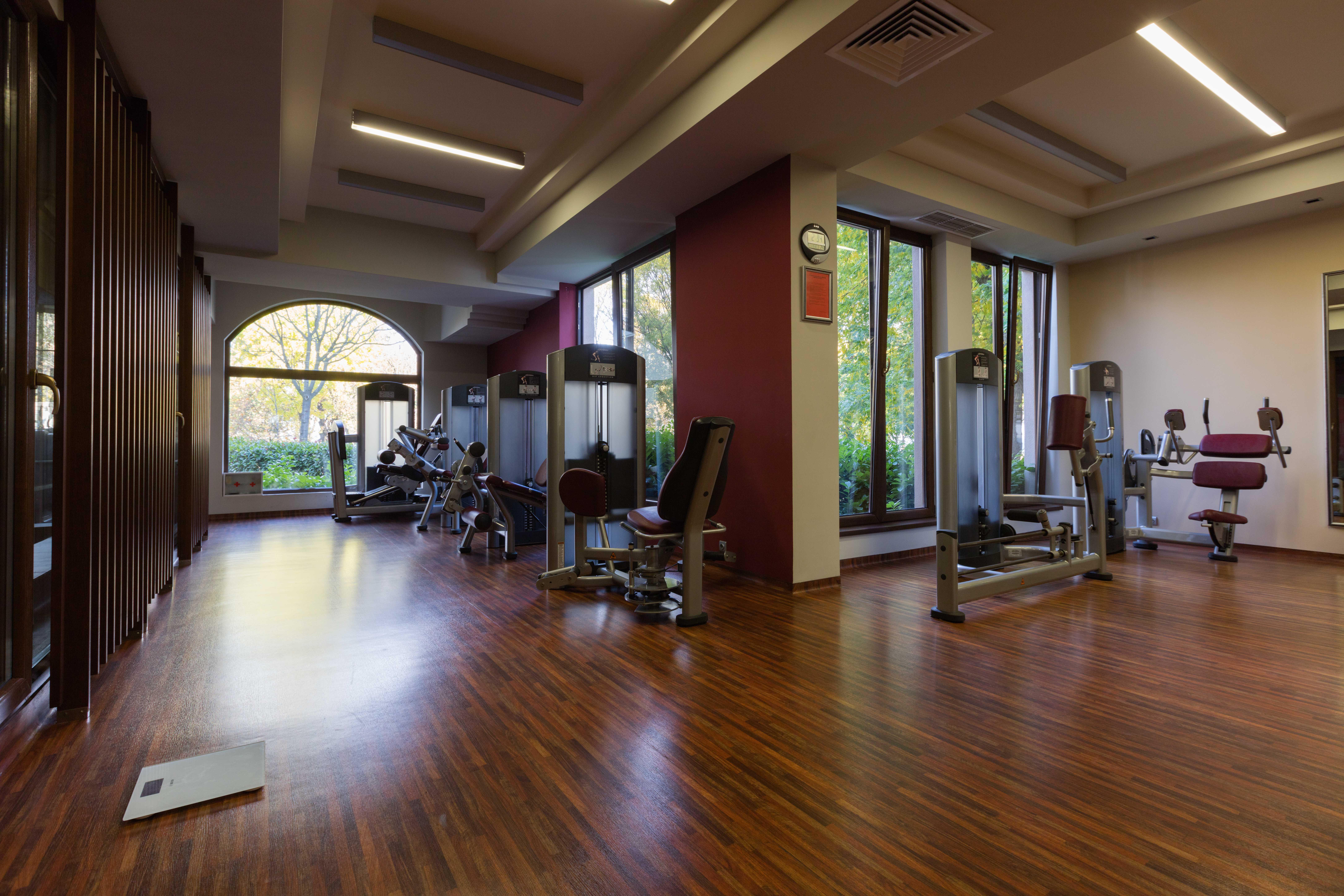 Primoretz Grand Hotel & Spa Burgas Exterior foto The gym at the University of Novi Sad