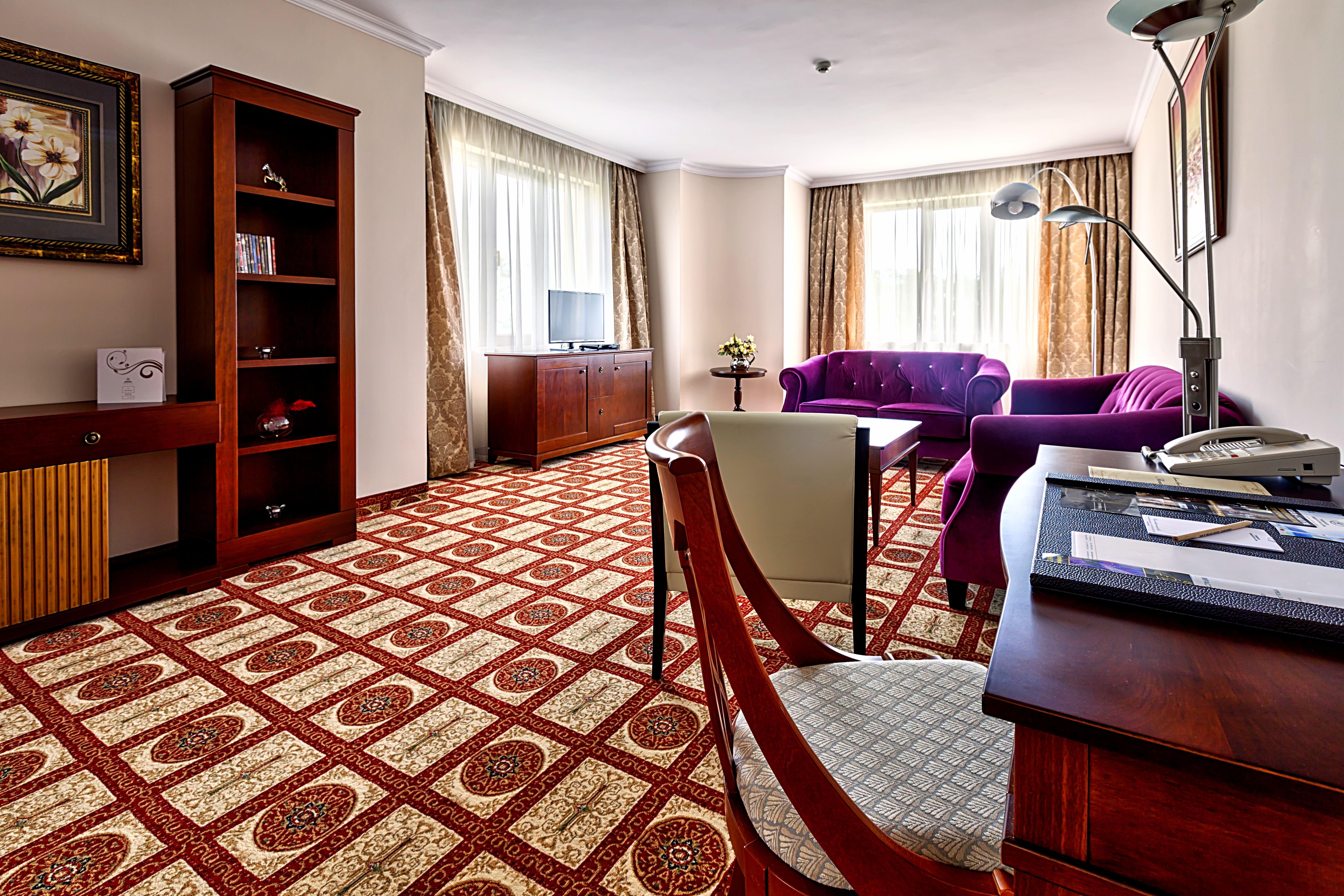 Primoretz Grand Hotel & Spa Burgas Exterior foto A suite at the Radisson Blu Royal