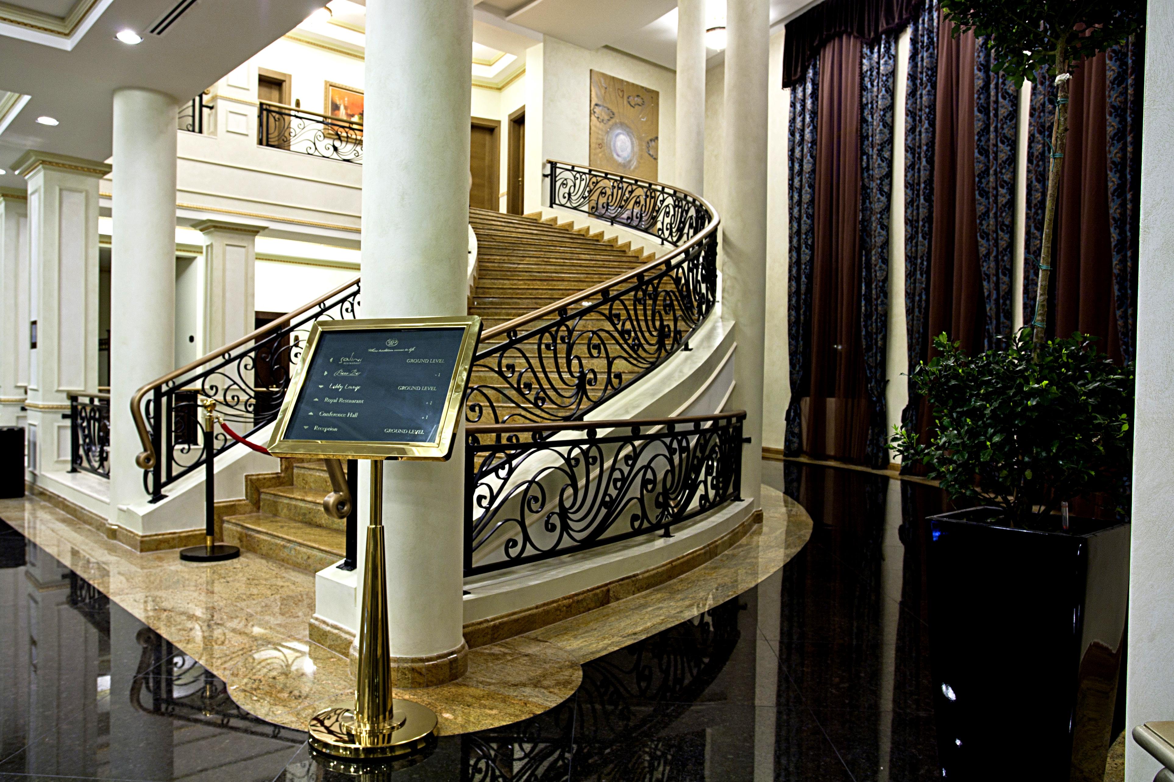 Primoretz Grand Hotel & Spa Burgas Exterior foto The lobby of the hotel